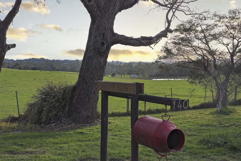 Click to view all images 140 Seymour Road Nar Nar Goon VIC 3812 - Image 1