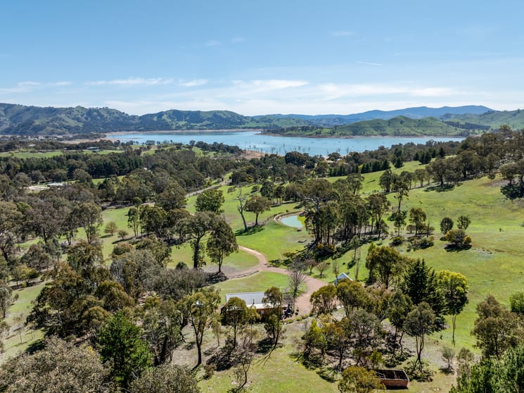 Click to view all images 20 Homepoint Drive Bonnie Doon VIC 3720 - Image 1