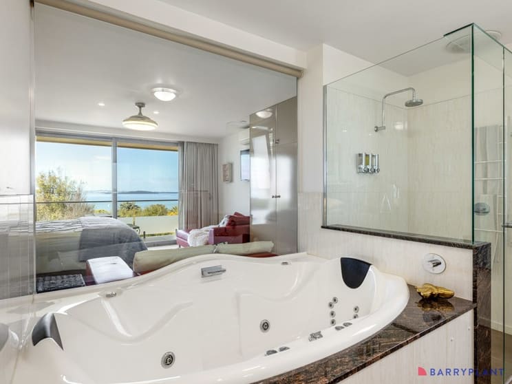 Click to view all images 8 Hilltop Crescent Rhyll VIC 3923 - Image 2