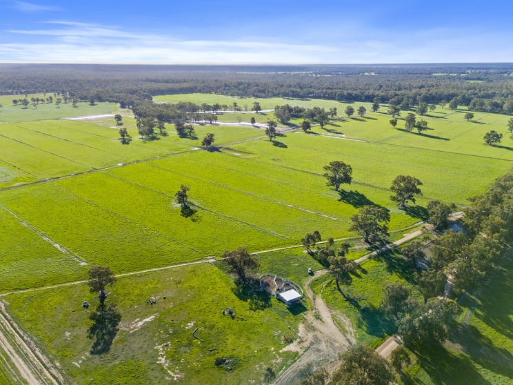 Click to view all images 210 Waser Road Strathmerton VIC 3641 - Image 2