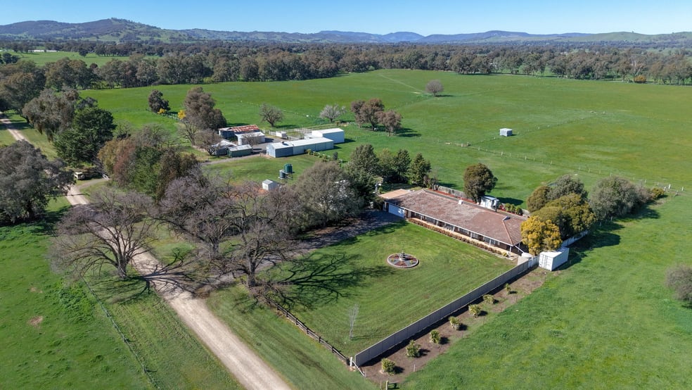 Click to view all images 40 Crosses Road Indigo Valley VIC 3688 - Image 3