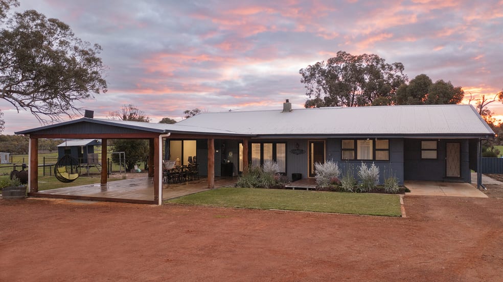 124 Boyagarra Road Brookton WA 6306 - Image 1