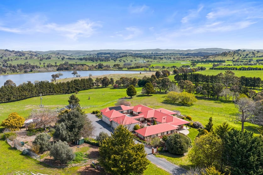 Click to view all images 713 Nanima Road Springrange NSW 2618 - Image 3