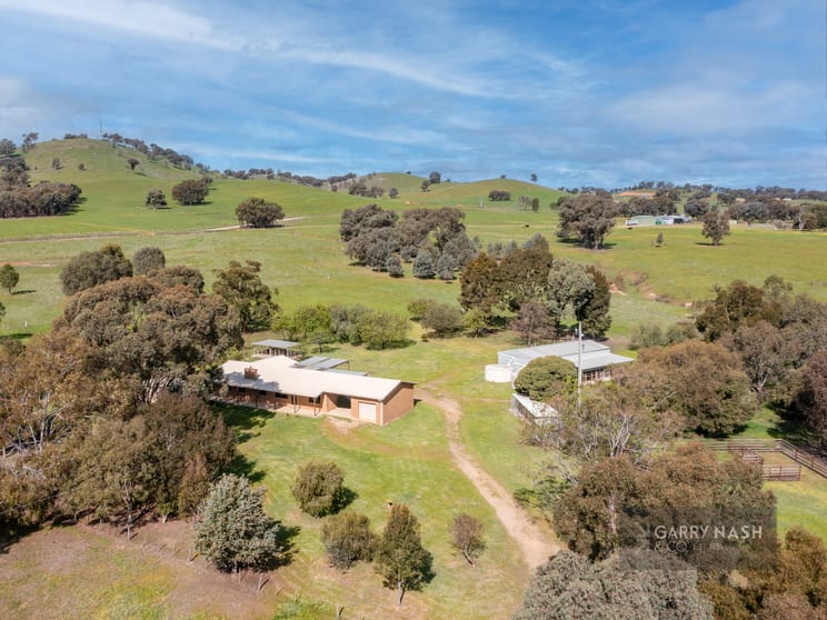 Click to view all images 131 Glenrowan West Road Glenrowan VIC 3675 - Image 1