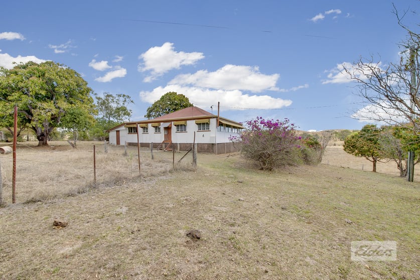 Click to view all images 1593 East End Road Bracewell QLD 4695 - Image 3