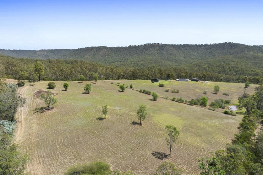 Click to view all images 276 Hell Hole Creek Road Preston QLD 4352 - Image 2