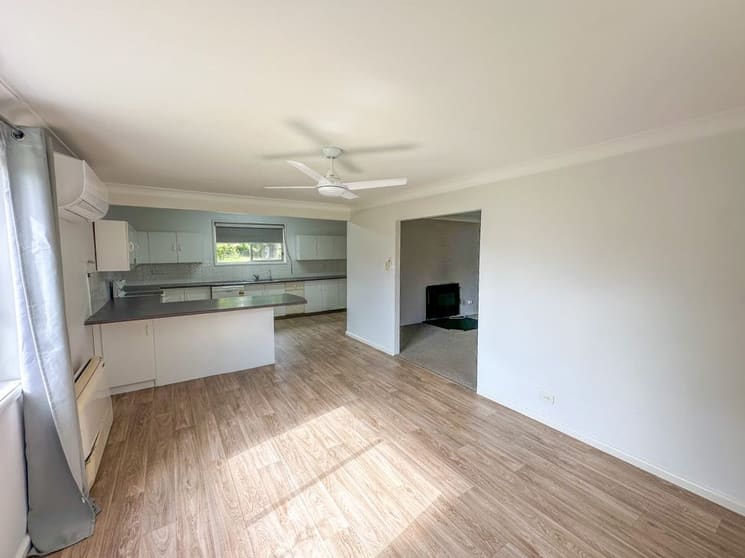 Click to view all images 271 Old Lachlan Road Hobbys Yards NSW 2795 - Image 2