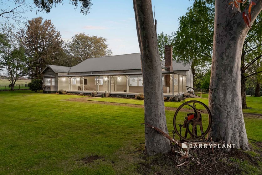 410 Old Sale Road Drouin West VIC 3818 - Image 1