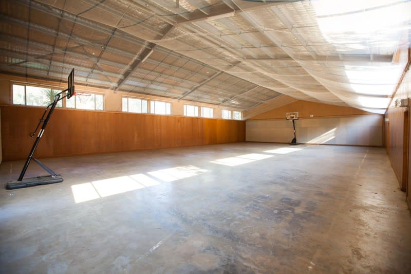 Click to view all images Motel business for sale in VIC - Image 3