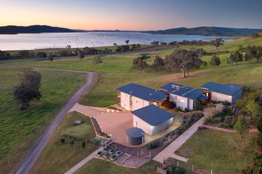 Click to view all images 1407 Murray Valley Highway Huon VIC 3695 - Image 2