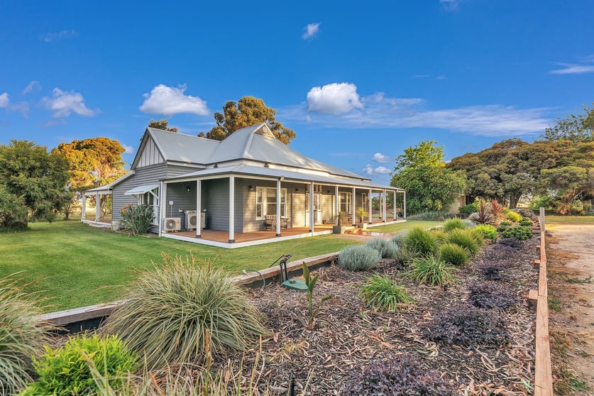 Click to view all images 1144 McKenzie Road Echuca VIC 3564 - Image 1