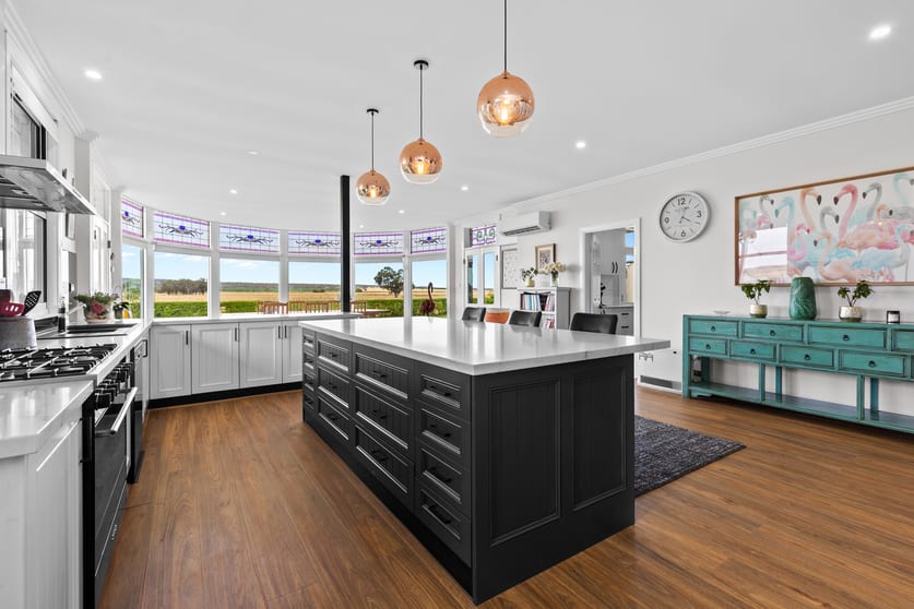 Click to view all images 518 Fivebough Road Leeton NSW 2705 - Image 3