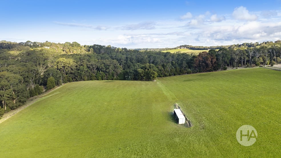 Click to view all images 120 Stony Creek Road Red Hill VIC 3937 - Image 2
