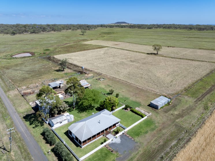 101 Clifford Road Allora QLD 4362 - Image 2