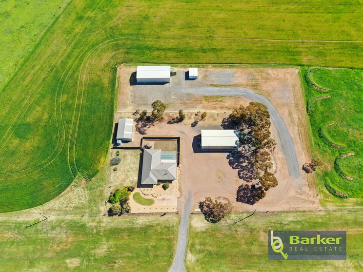 Click to view all images 591 Worlds End Highway Eudunda SA 5374 - Image 2