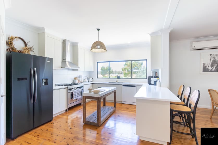 Click to view all images 11664 Kamilaroi Highway Gunnedah NSW 2380 - Image 3