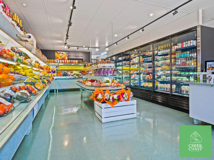 2/5 Dolphin Avenue Tin Can Bay QLD 4580 - Image 2