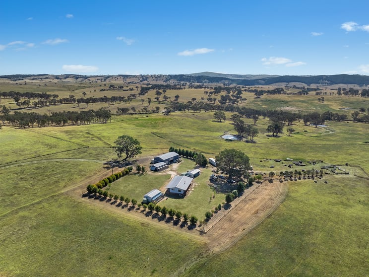 Click to view all images 33 Bathampton Road Wimbledon NSW 2795 - Image 2