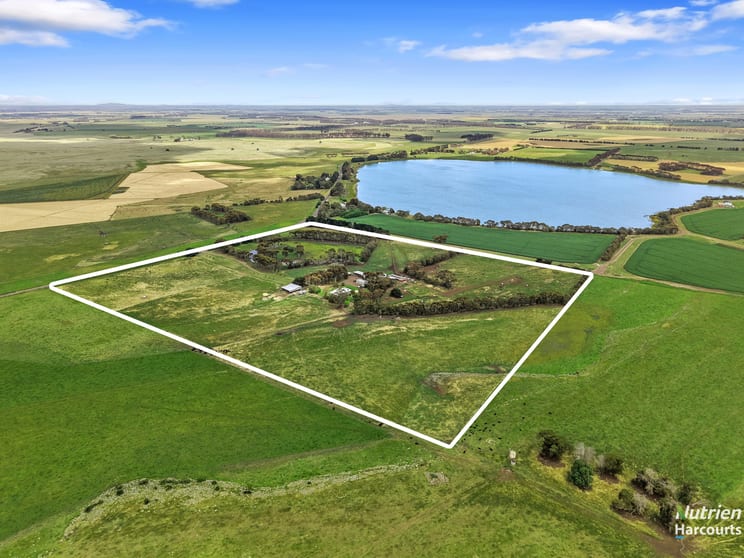 Click to view all images 404 Chatsworh Road Derrinallum VIC 3325 - Image 2