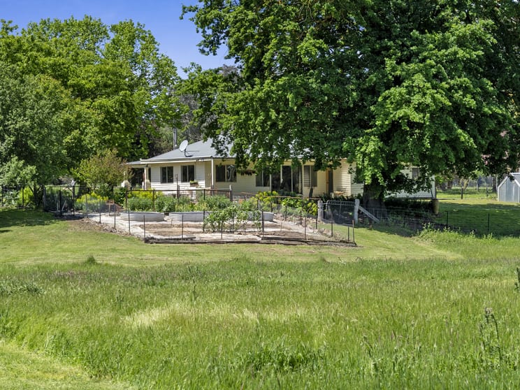 Click to view all images 379 Ancona Road Ancona VIC 3715 - Image 3