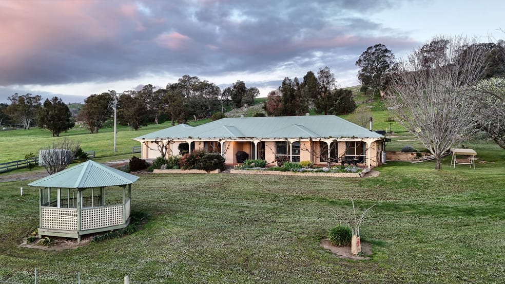 Click to view all images 126 Sugarloaf Road Euroa VIC 3666 - Image 2