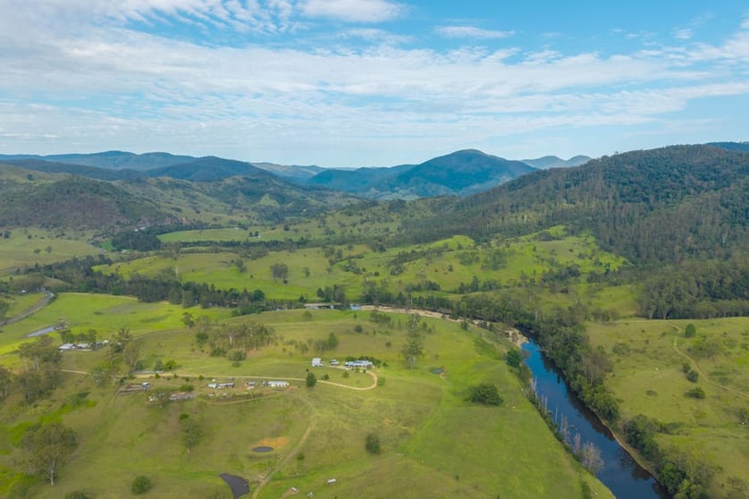 Click to view all images 7366 Oxley Highway Mount Seaview NSW 2446 - Image 1