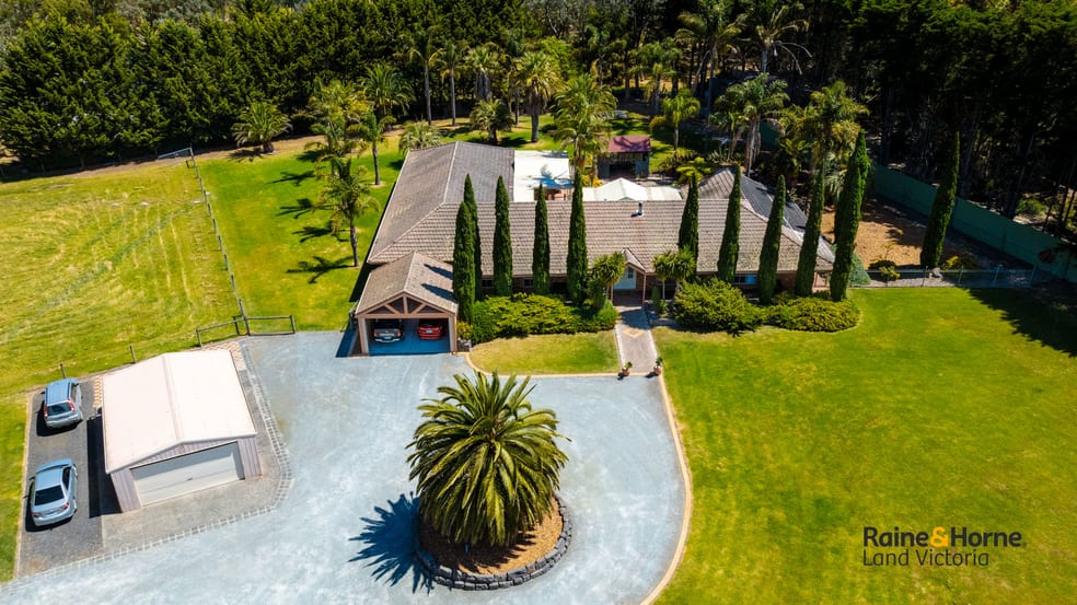 Click to view all images 1375 Dandenong-Hastings Road Langwarrin VIC 3910 - Image 2