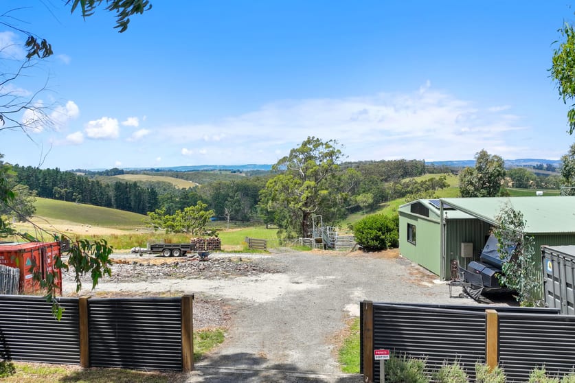 Click to view all images 460 Old Telegraph Road Crossover VIC 3821 - Image 2