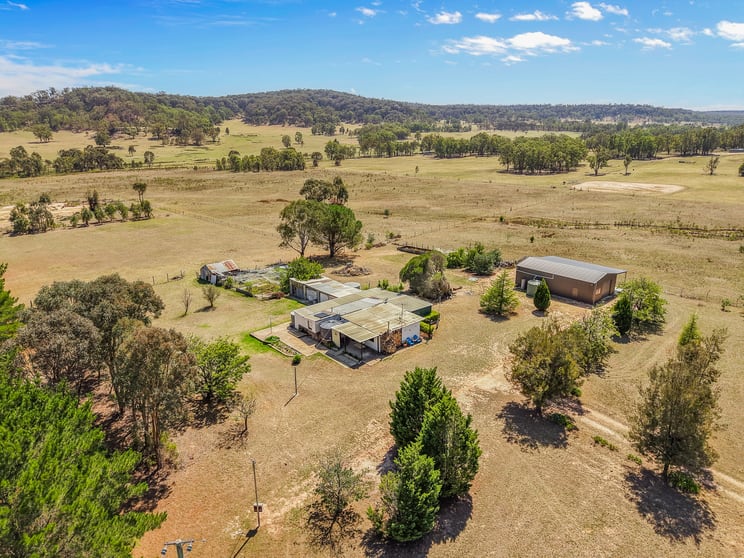 Click to view all images 39 White Cedars Road Mudgee NSW 2850 - Image 2