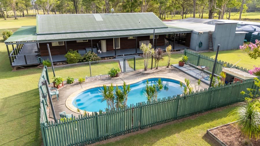 Click to view all images 1963 Armidale Road Coutts Crossing NSW 2460 - Image 3