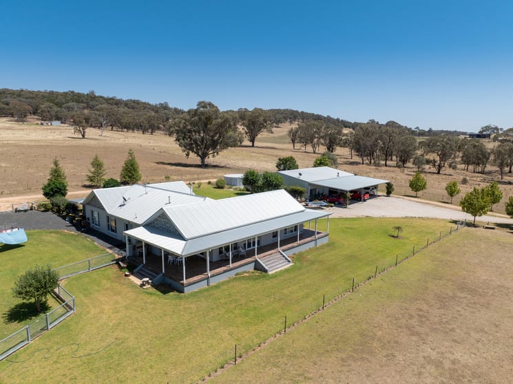Click to view all images 1237 Peabody Road Molong NSW 2866 - Image 1