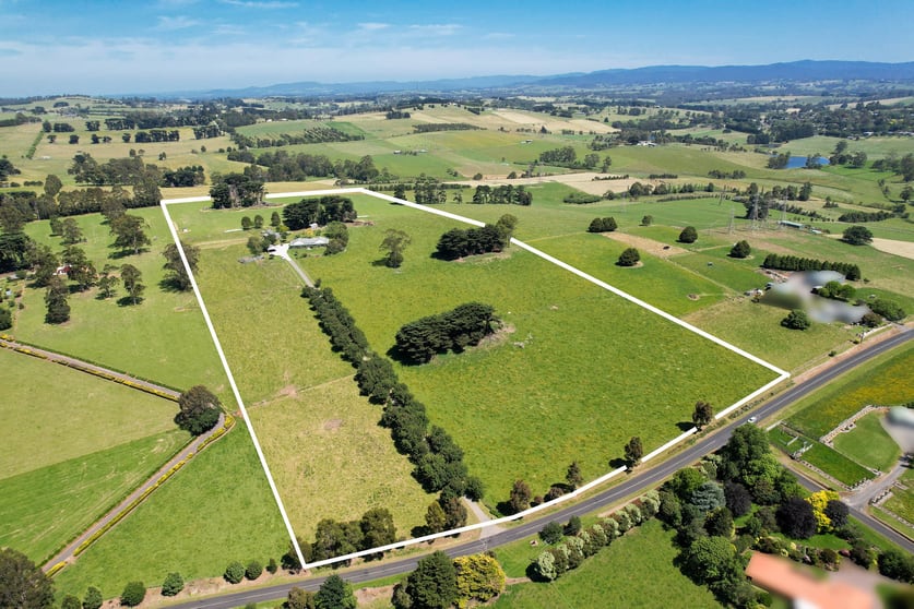 Click to view all images 145 Christies Road Warragul VIC 3820 - Image 3