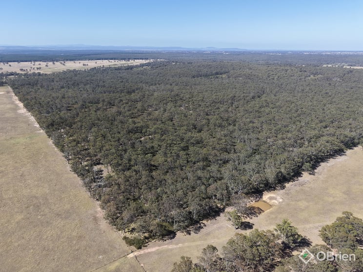 Click to view all images Sinclairs Road Munro VIC 3862 - Image 3