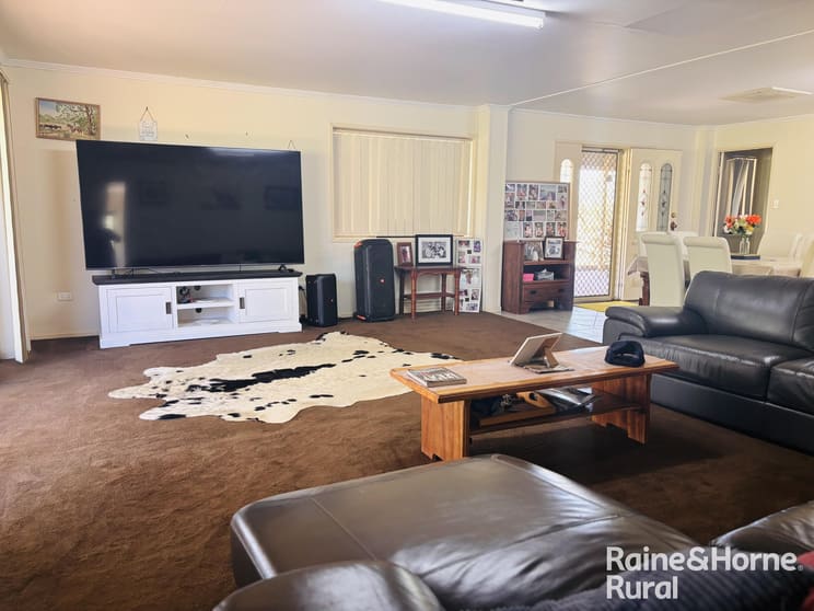 Click to view all images 189 Burtons Road Orange Hill QLD 4455 - Image 3
