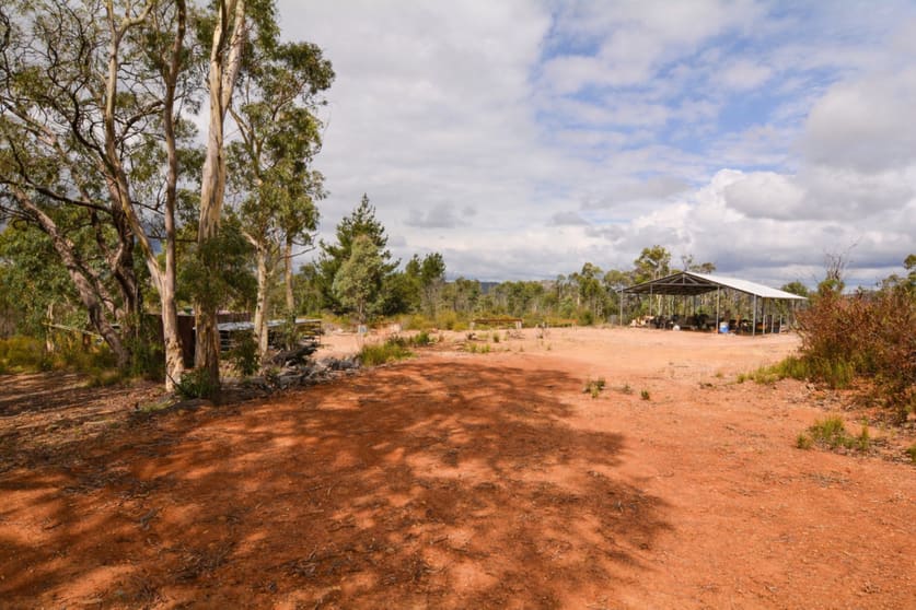 Click to view all images 257 New Olivers Road Mudgee NSW 2850 - Image 3