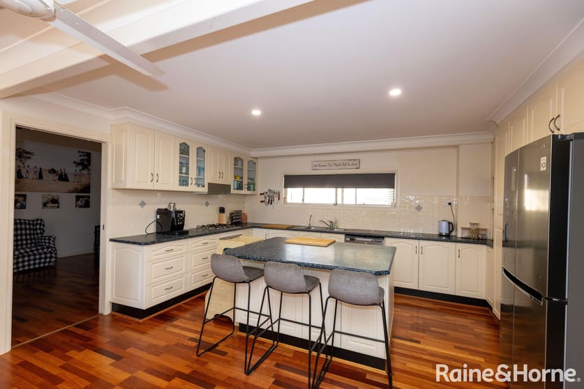 Click to view all images 491 Goomerah Lane Nullamanna NSW 2360 - Image 3