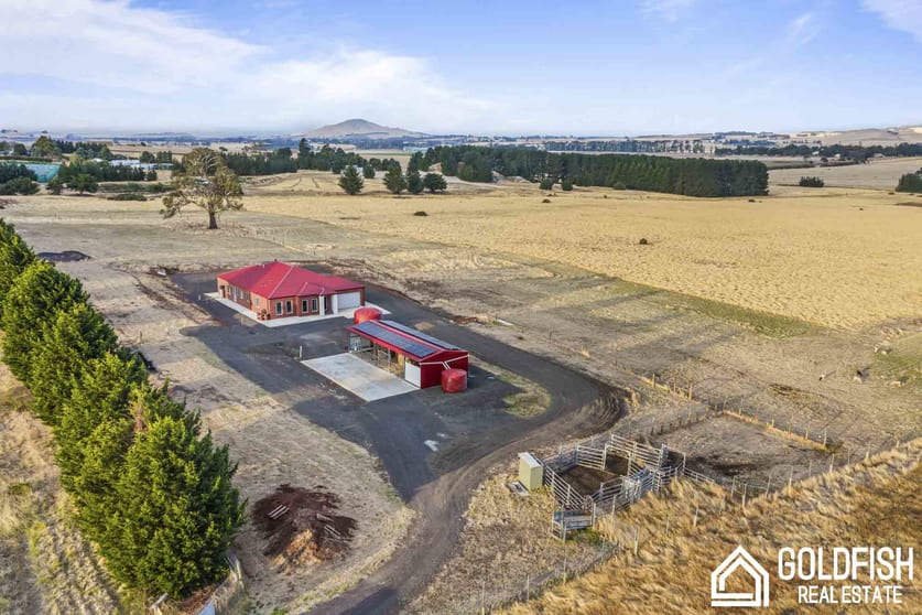 Click to view all images 80 Lone Hand Road Allendale VIC 3364 - Image 2