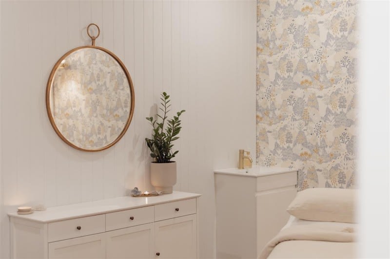 Click to view all images Health Spa business for sale in Melbourne - Image 3