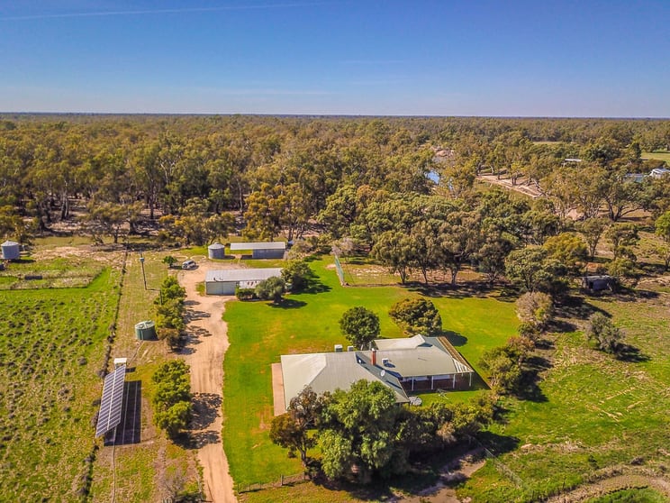 Click to view all images 'Old Hanley Park' 444 Greaves Road Deniliquin NSW 2710 - Image 1