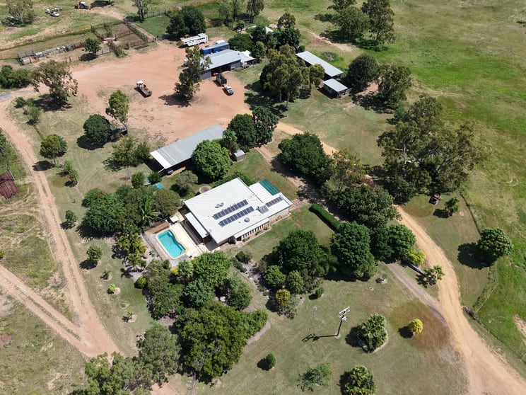 Click to view all images 14237/ Capricorn Highway Dingo QLD 4702 - Image 2