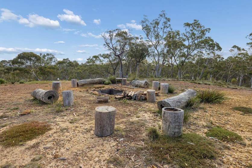 Click to view all images 328 Wolgon Rd Windellama NSW 2580 - Image 3