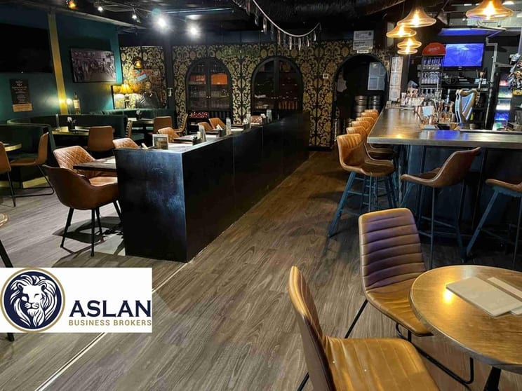 Click to view all images Restaurant business for sale in Broadbeach - Image 2