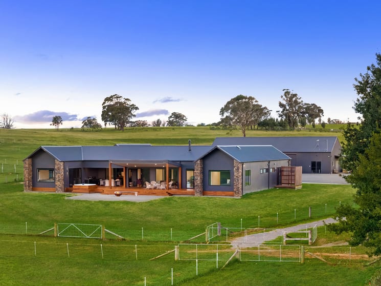 Click to view all images 59 Razorback Road Tallong NSW 2579 - Image 3