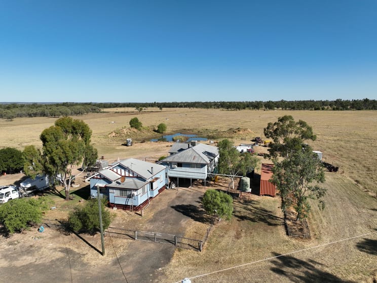 21 Trafford Road Wallumbilla QLD 4428 - Image 2