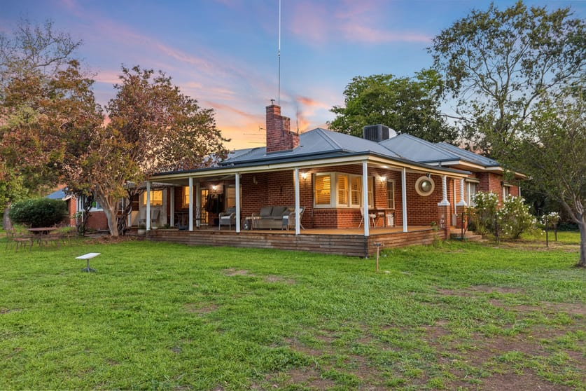 Click to view all images 3376 Holbrook Road Mangoplah NSW 2652 - Image 2