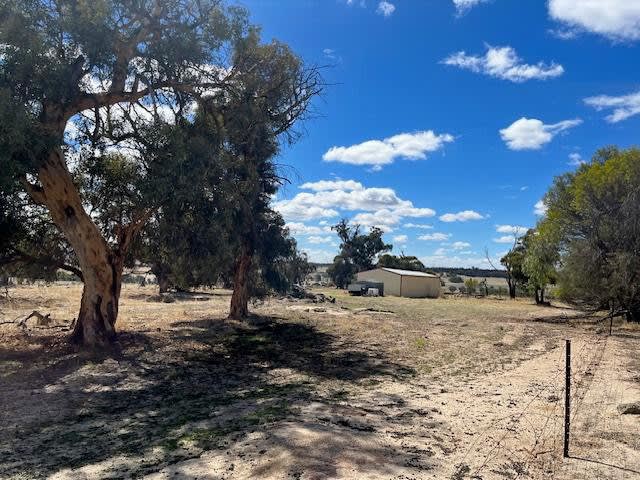 Click to view all images 351 Cooke Road East Popanyinning WA 6309 - Image 3