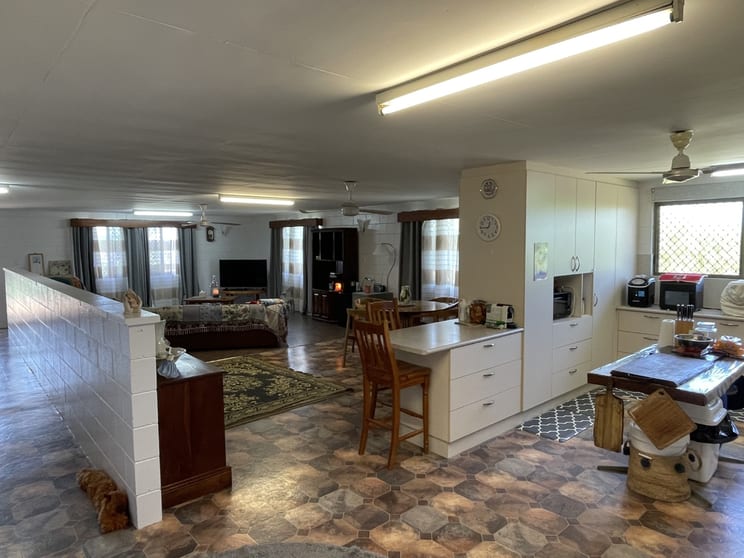 Click to view all images 383 Four Mile Road Braemeadows QLD 4850 - Image 3