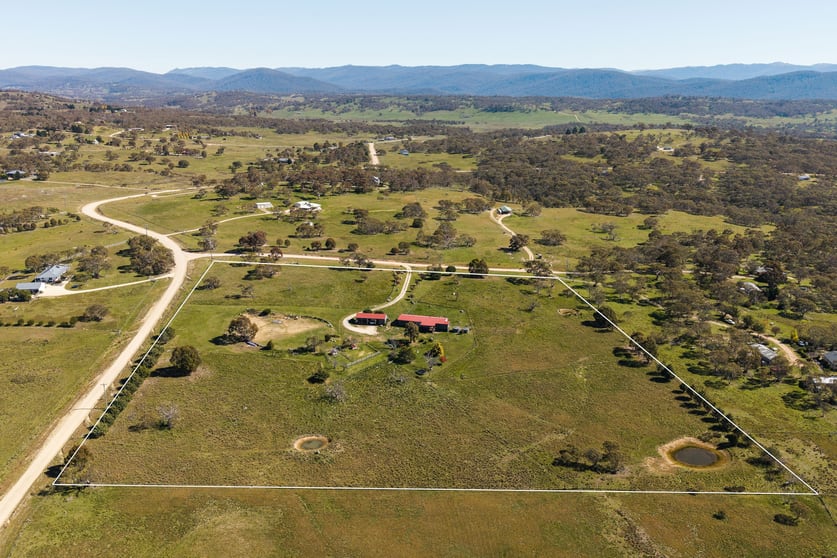 132 Mountain View Road Jindabyne NSW 2627 - Image 1