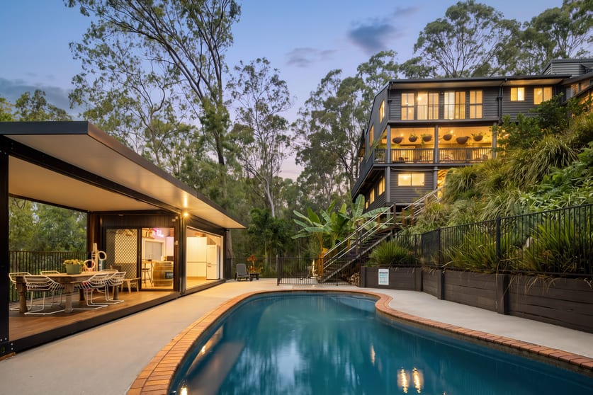 Click to view all images 351 Boscombe Road Brookfield QLD 4069 - Image 2