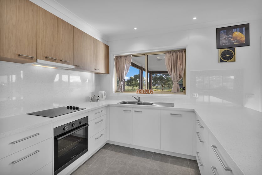 Click to view all images 3430 Ballarto Road Koo Wee Rup VIC 3981 - Image 3